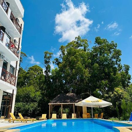 Vita Gardenia Hotel Tsqaltubo Exterior photo