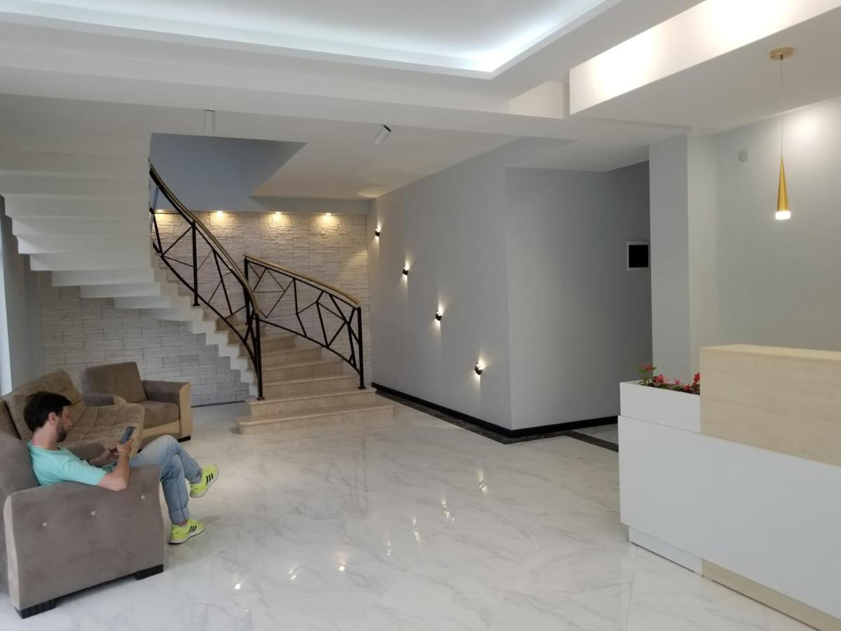 Vita Gardenia Hotel Tsqaltubo Exterior photo