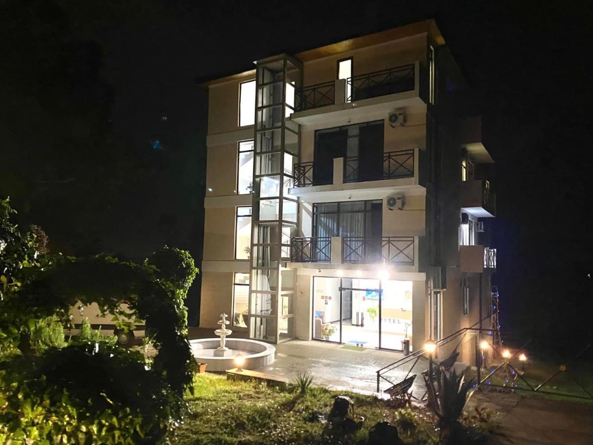 Vita Gardenia Hotel Tsqaltubo Exterior photo