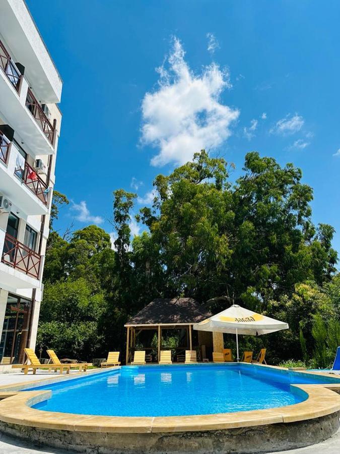 Vita Gardenia Hotel Tsqaltubo Exterior photo